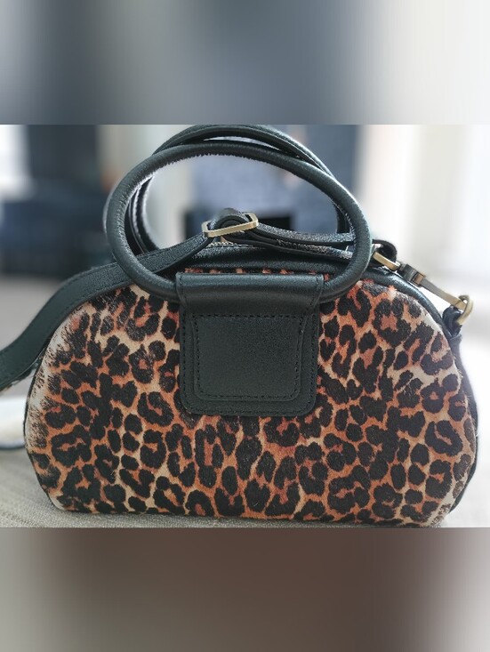 HOBO Handbags - Sheila Small Satchel